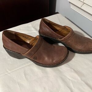 Born Brown Women’s Clogs